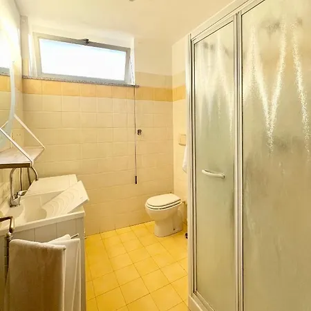 4th Floor Stanze Con Bagno Privato In Condiviso Турин